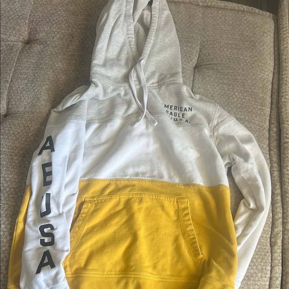 American Eagle White and Yellow Hoodie